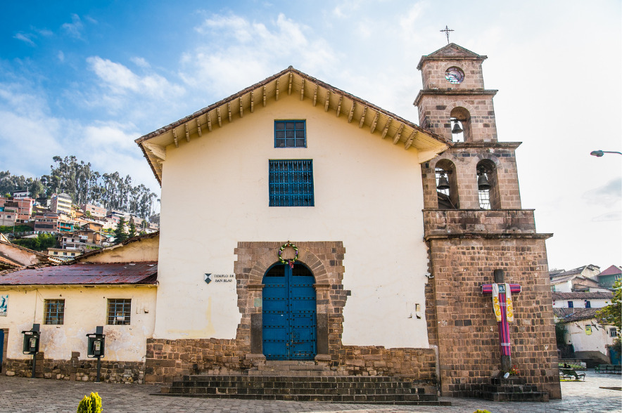 Iglesia de San Blas Hotel Rojas Inn